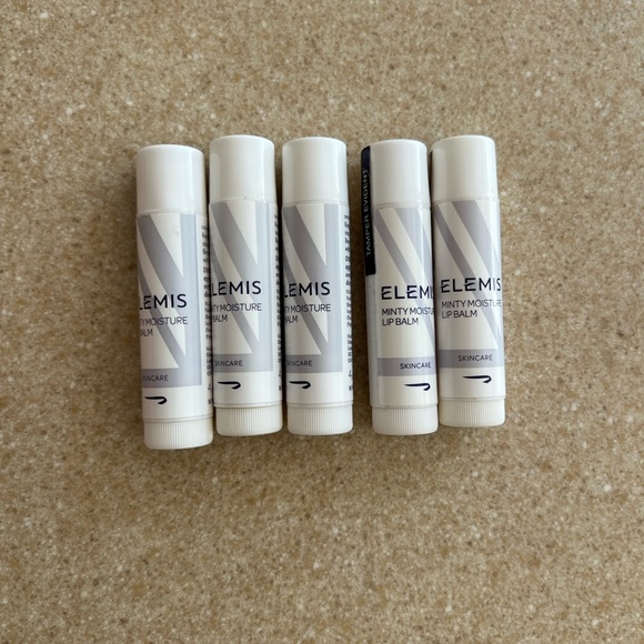 NWT 8 Lip balms - Picture 2 of 7